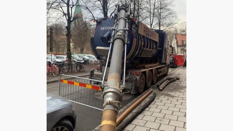 Sugbilen på gatan - en jättelik dammsugare